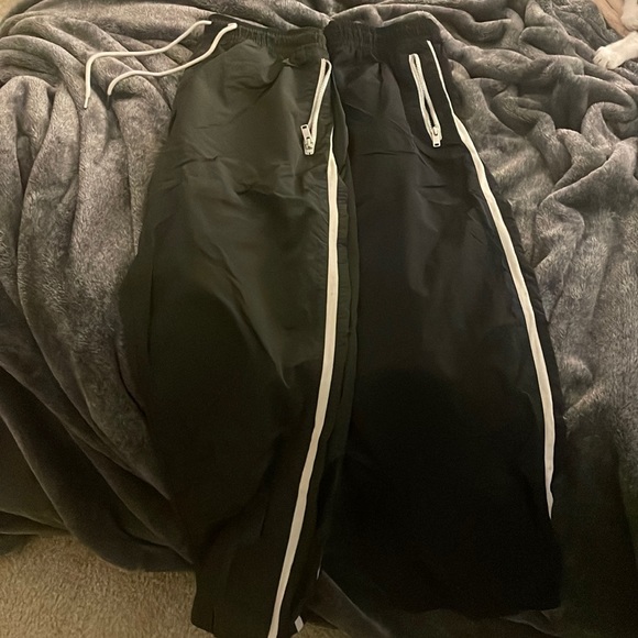 Nike joggers - Picture 1 of 5